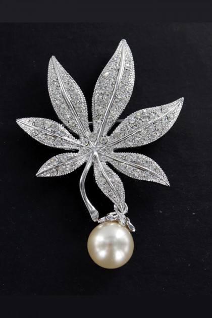 MUST HAVE WEDDING JEWERLY BROOCHE 