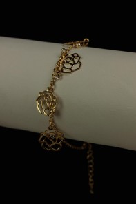 Rose dangle bracelet