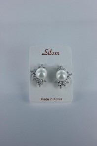 Cubic Zirconia pearl earring with silver post